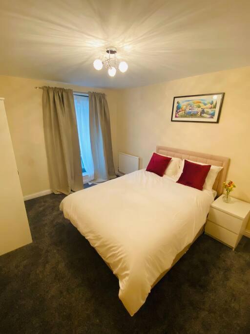 Beautiful And Modern 2 Bedroom Flat In Colindale Edgware Exterior photo
